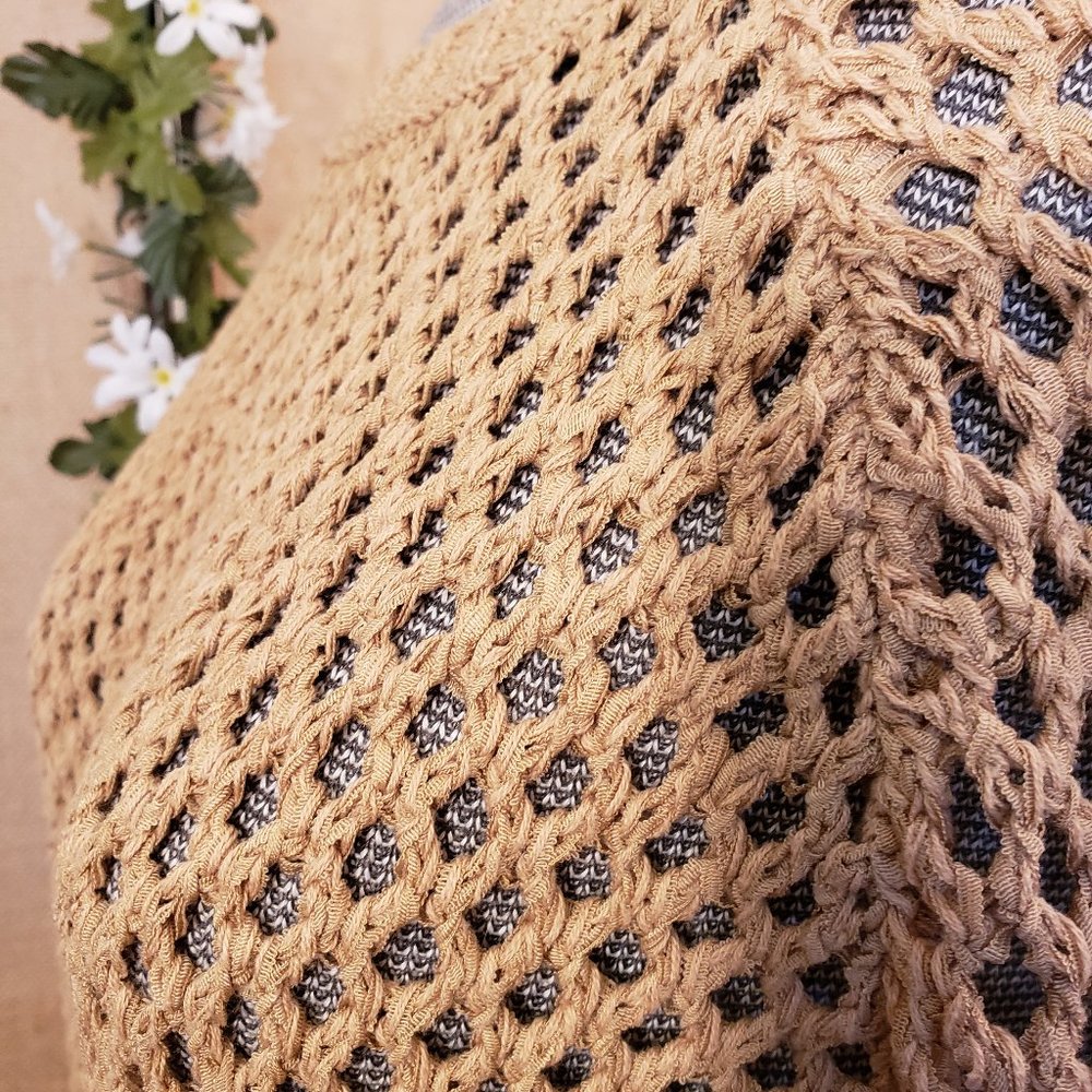 Spring Sweater/Pull-Over Style - Picture 3 of 8